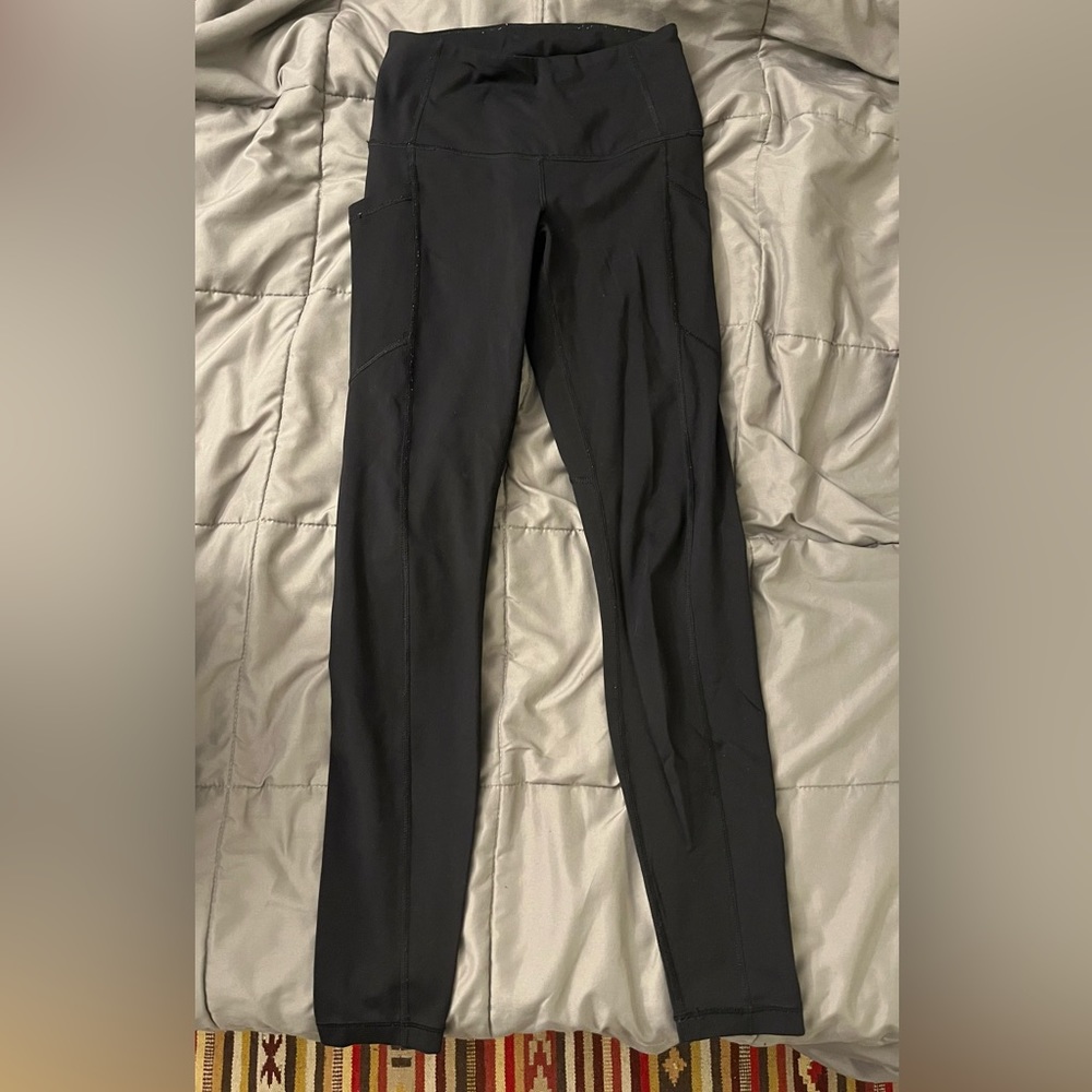 Black leggings with pockets